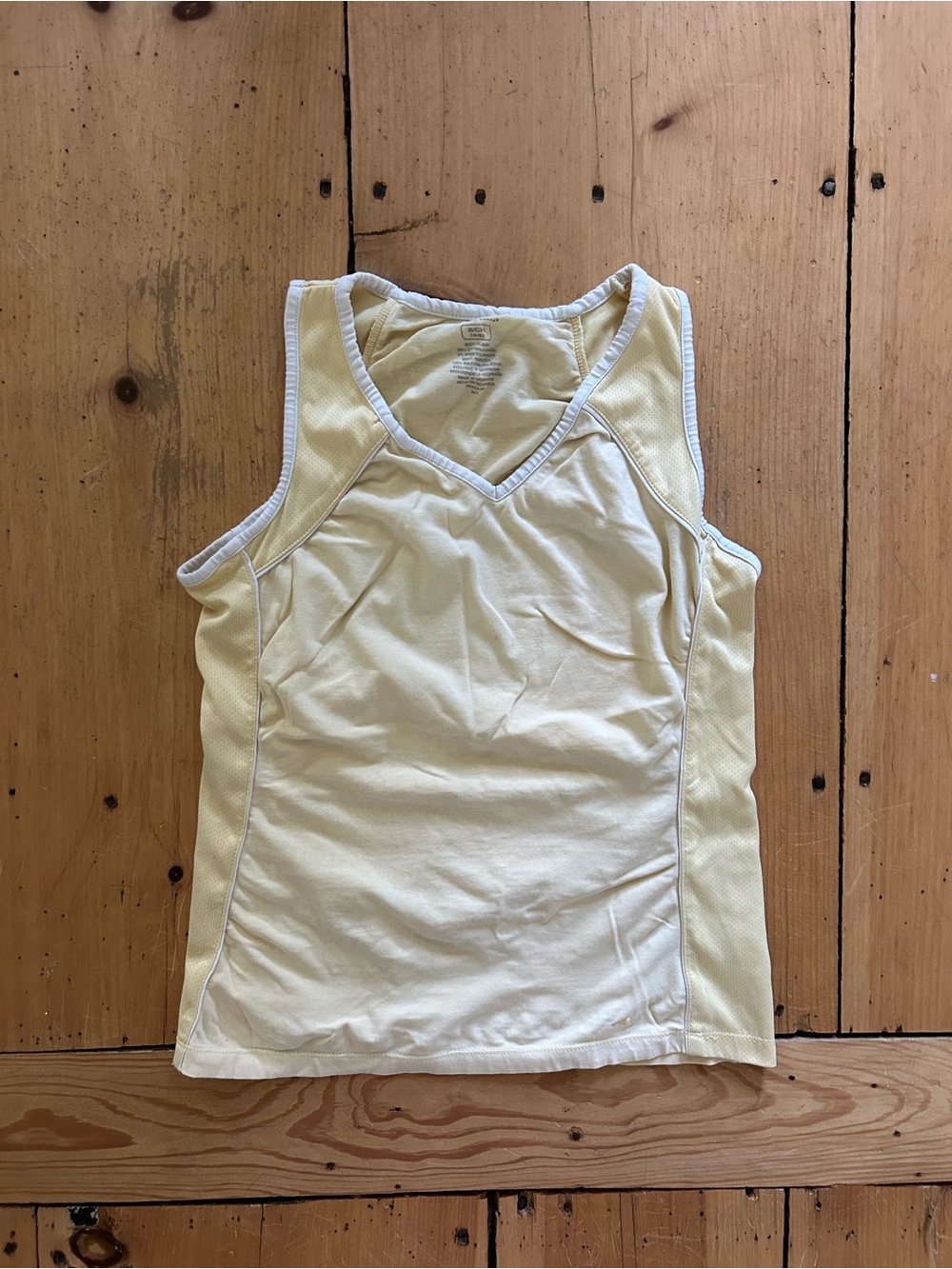 Athletic Works Light Yellow Women's V-Neck Tank Top